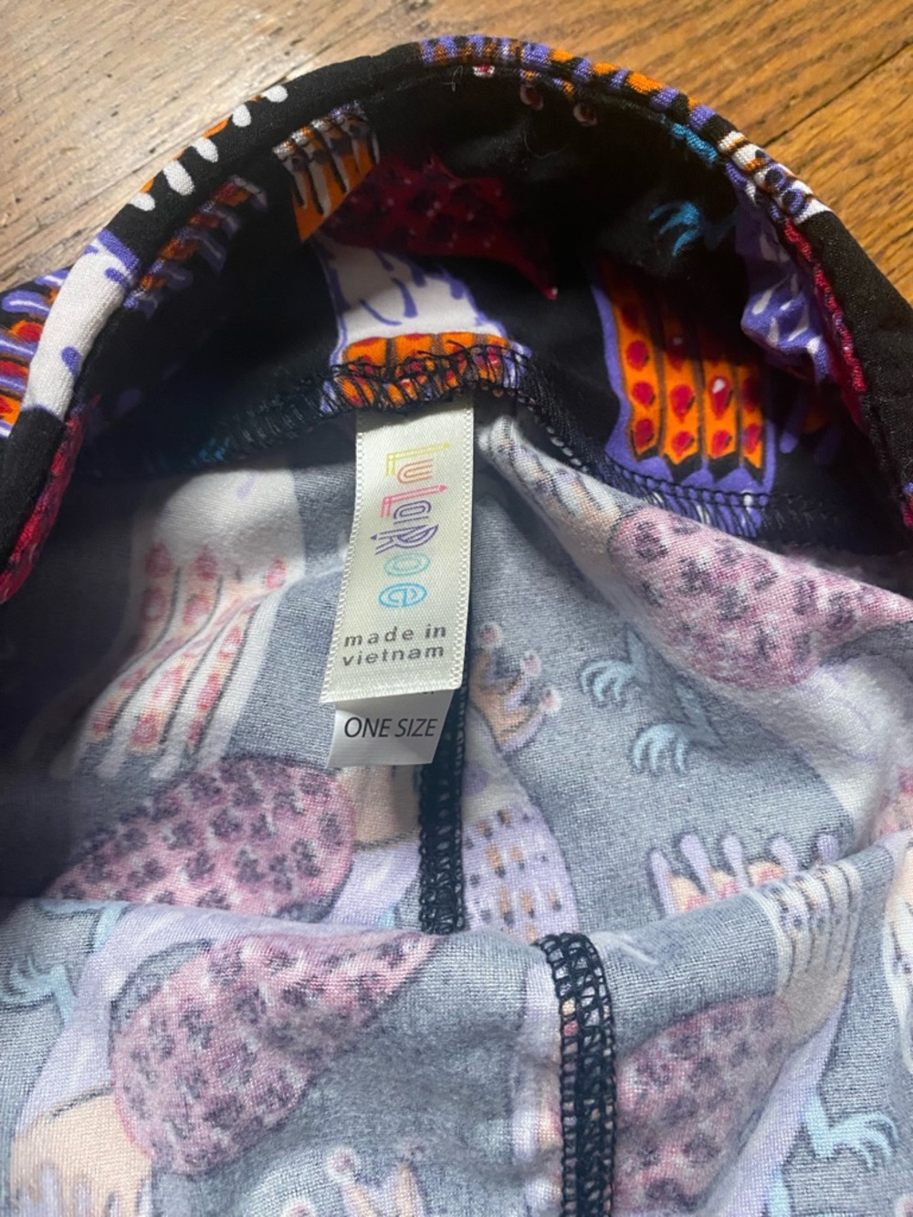 LulaRoe OS Black Peacock Bird Print Leggings Buttery Soft One Size - Picture 3 of 5